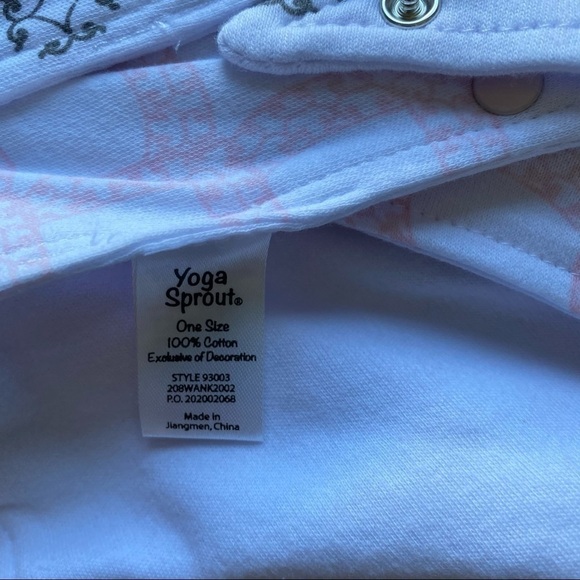 Yoga Sprout 4 Pack Bandana Bibs With Teether, 100% Cotton 0-18 Months - Picture 3 of 4